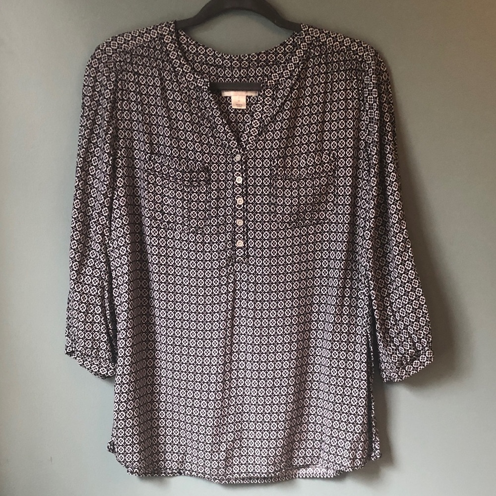 Christopher & Banks Top Size M